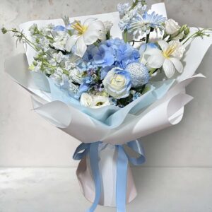 Exquisite Embrace - Image 2